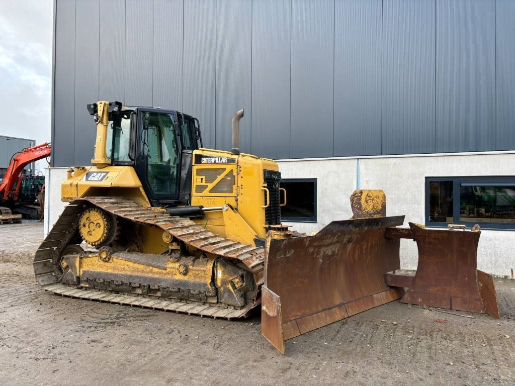 Buldózer CAT D 6 N LGP -- Foldable 6 way blade: 23 kép.