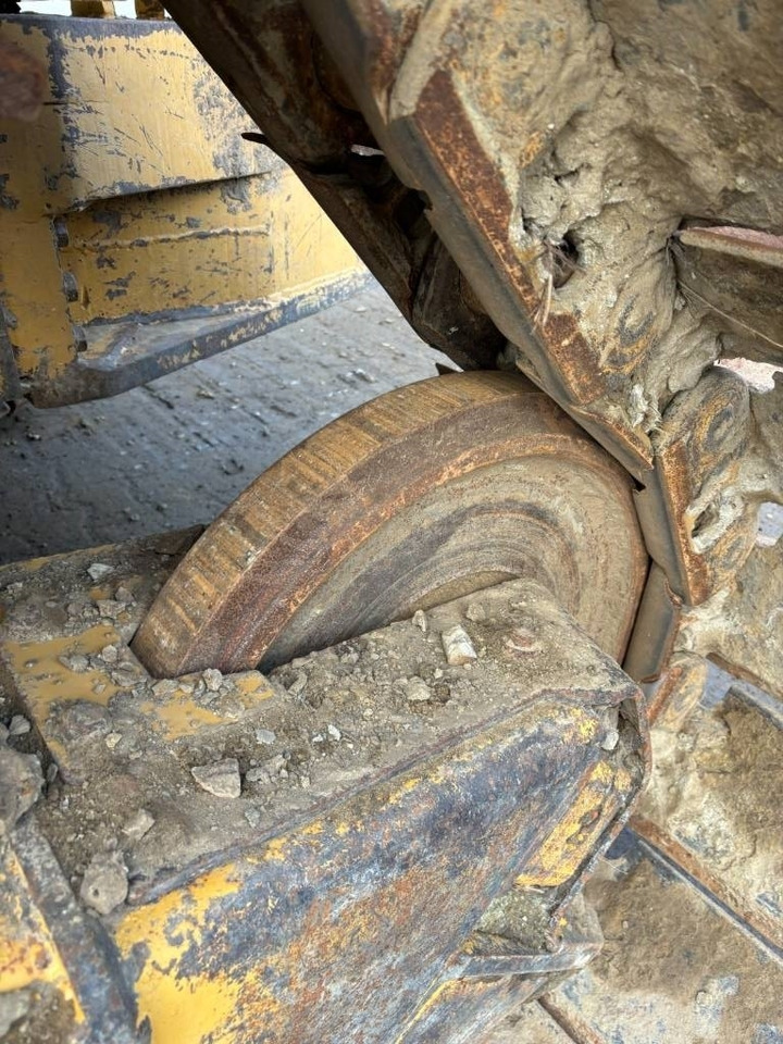 Buldózer CAT D 6 N LGP -- Foldable 6 way blade: 29 kép.