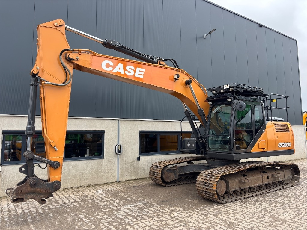 Case CX 210 D - Lánctalpas kotró: 1 kép. Case CX 210 D - Lánctalpas kotró: 1 kép.