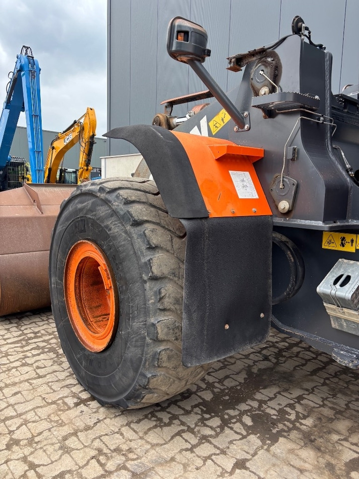 Gumikerekes homlokrakodó Doosan DL 450-5 - DL 420 -: 30 kép.