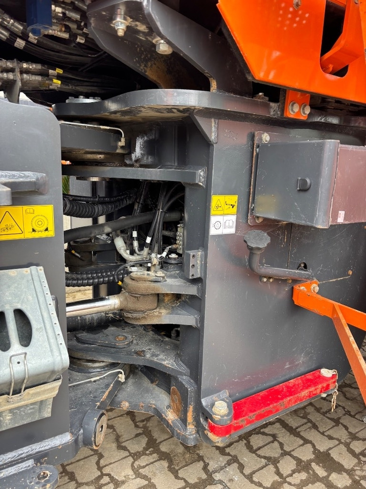 Gumikerekes homlokrakodó Doosan DL 450-5 - DL 420 -: 25 kép.
