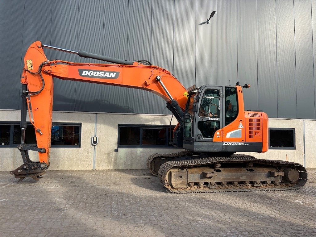 Doosan DX 235 LCR-5 - DX235 - DX235LCR - 235 - Lánctalpas kotró: 2 kép. Doosan DX 235 LCR-5 - DX235 - DX235LCR - 235 - Lánctalpas kotró: 2 kép.