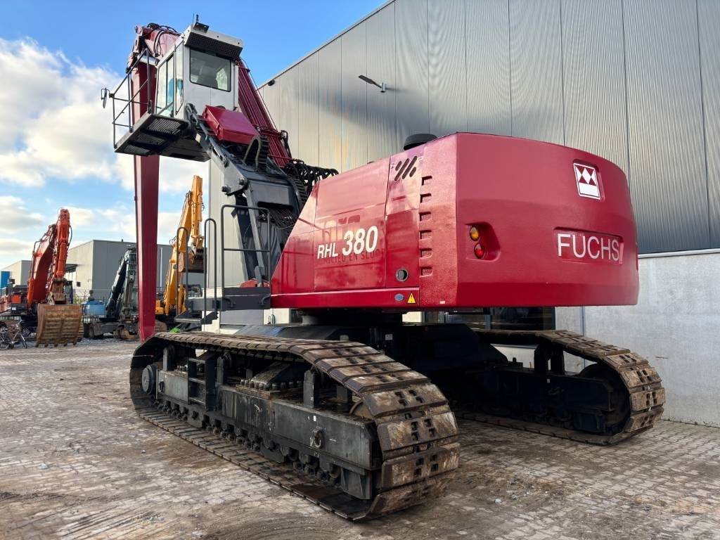 Fuchs RHL 380 -- MHL 380 on tracks - Hulladék kotró: 5 kép. Fuchs RHL 380 -- MHL 380 on tracks - Hulladék kotró: 5 kép.