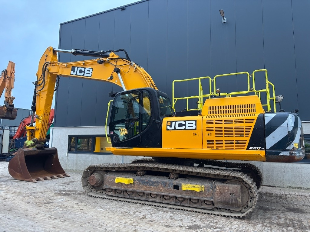 JCB JS370LC -- JS 370 LC -- Full options - Lánctalpas kotró: 2 kép. JCB JS370LC -- JS 370 LC -- Full options - Lánctalpas kotró: 2 kép.