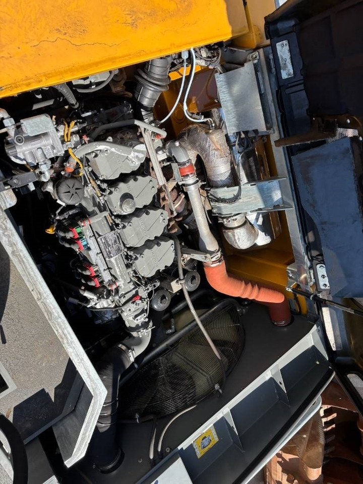 Hulladék kotró Liebherr LH 40 -- LH40 -- 20kw mozelt generator: 20 kép.