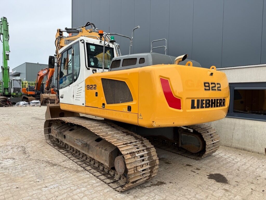 Liebherr R 922 LC - R922LC - R 922 - Lánctalpas kotró: 3 kép. Liebherr R 922 LC - R922LC - R 922 - Lánctalpas kotró: 3 kép.