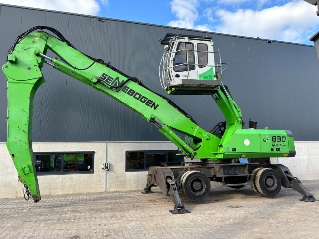 Sennebogen 830 -- Vario Tool -- FQC -- Shear - Hulladék kotró: 1 kép. Sennebogen 830 -- Vario Tool -- FQC -- Shear - Hulladék kotró: 1 kép.