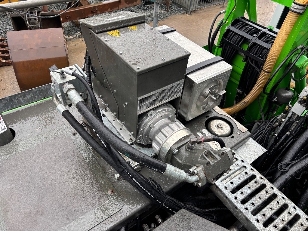 Hulladék kotró Sennebogen 835 M - 835 E - 835E - 835M: 34 kép. Hulladék kotró Sennebogen 835 M - 835 E - 835E - 835M: 34 kép.