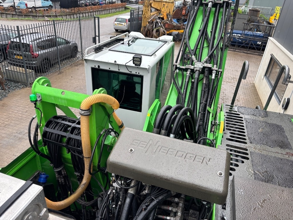 Hulladék kotró Sennebogen 835 M - 835 E - 835E - 835M: 50 kép. Hulladék kotró Sennebogen 835 M - 835 E - 835E - 835M: 50 kép.