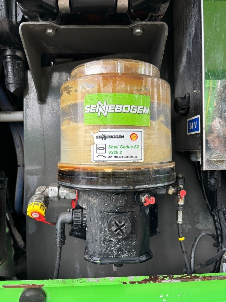 Hulladék kotró Sennebogen 835 M - 835 E - 835E - 835M: 47 kép. Hulladék kotró Sennebogen 835 M - 835 E - 835E - 835M: 47 kép.