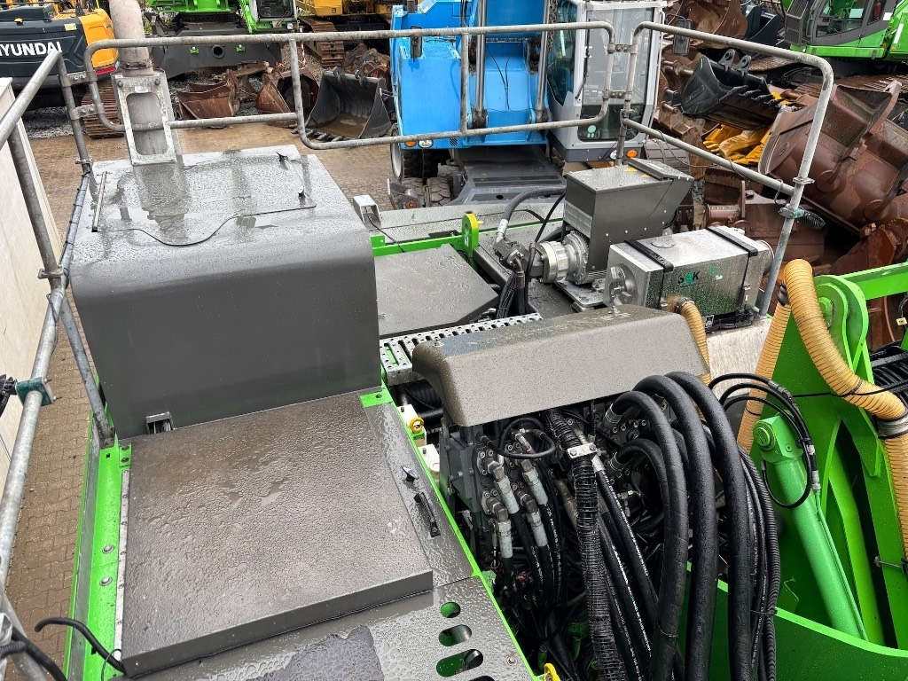 Hulladék kotró Sennebogen 835 M - 835 E - 835E - 835M: 48 kép. Hulladék kotró Sennebogen 835 M - 835 E - 835E - 835M: 48 kép.