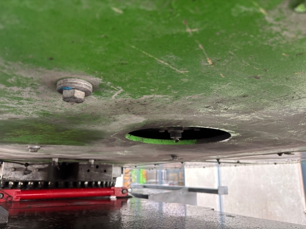 Hulladék kotró Sennebogen 835 M - 835 E - 835E - 835M: 44 kép. Hulladék kotró Sennebogen 835 M - 835 E - 835E - 835M: 44 kép.