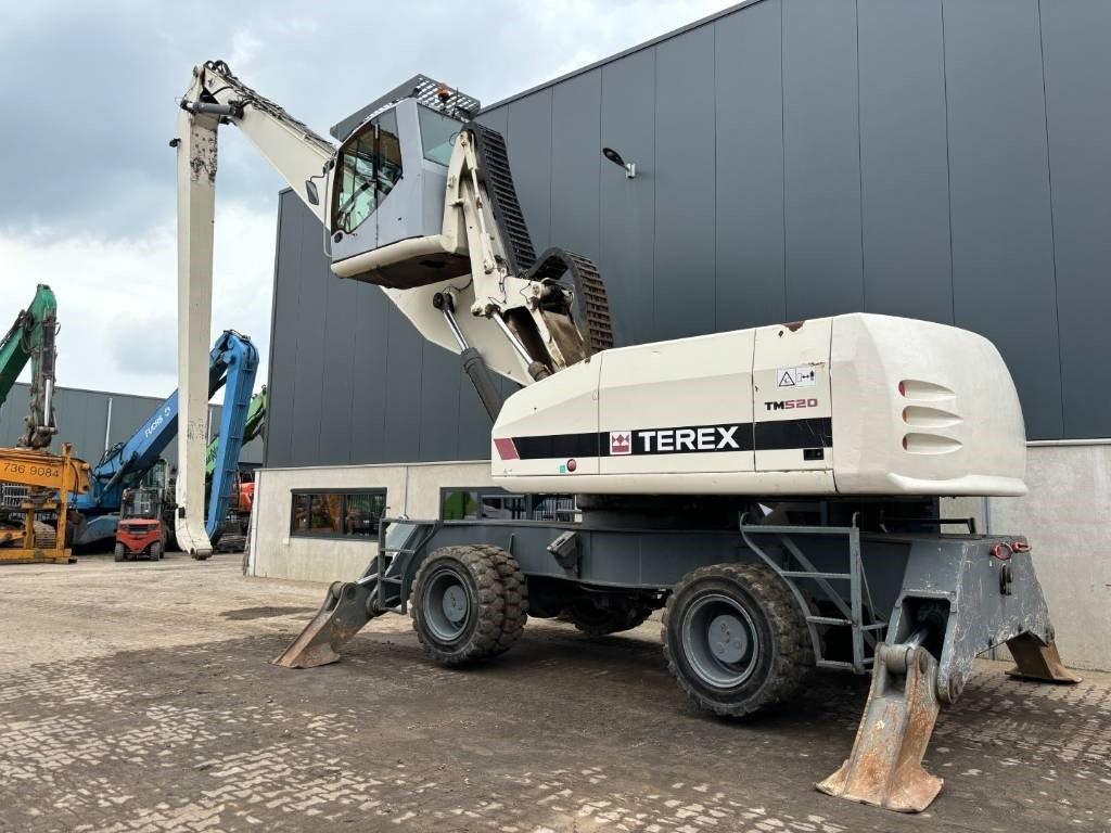 Terex TM 520 -- Atlas 520 MH -- Atlas 5005 - 21mtr - Hulladék kotró: 2 kép. Terex TM 520 -- Atlas 520 MH -- Atlas 5005 - 21mtr - Hulladék kotró: 2 kép.