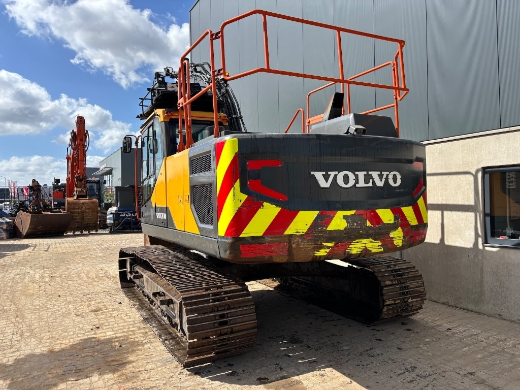 Volvo EC 220 E L - EC220EL - 220EL - Lánctalpas kotró: 4 kép. Volvo EC 220 E L - EC220EL - 220EL - Lánctalpas kotró: 4 kép.