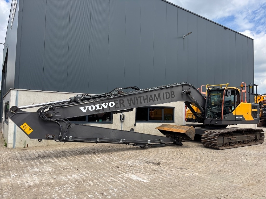 Volvo EC 220 E LR Long Reach - Long Front 15 Meters - Lánctalpas kotró: 5 kép. Volvo EC 220 E LR Long Reach - Long Front 15 Meters - Lánctalpas kotró: 5 kép.