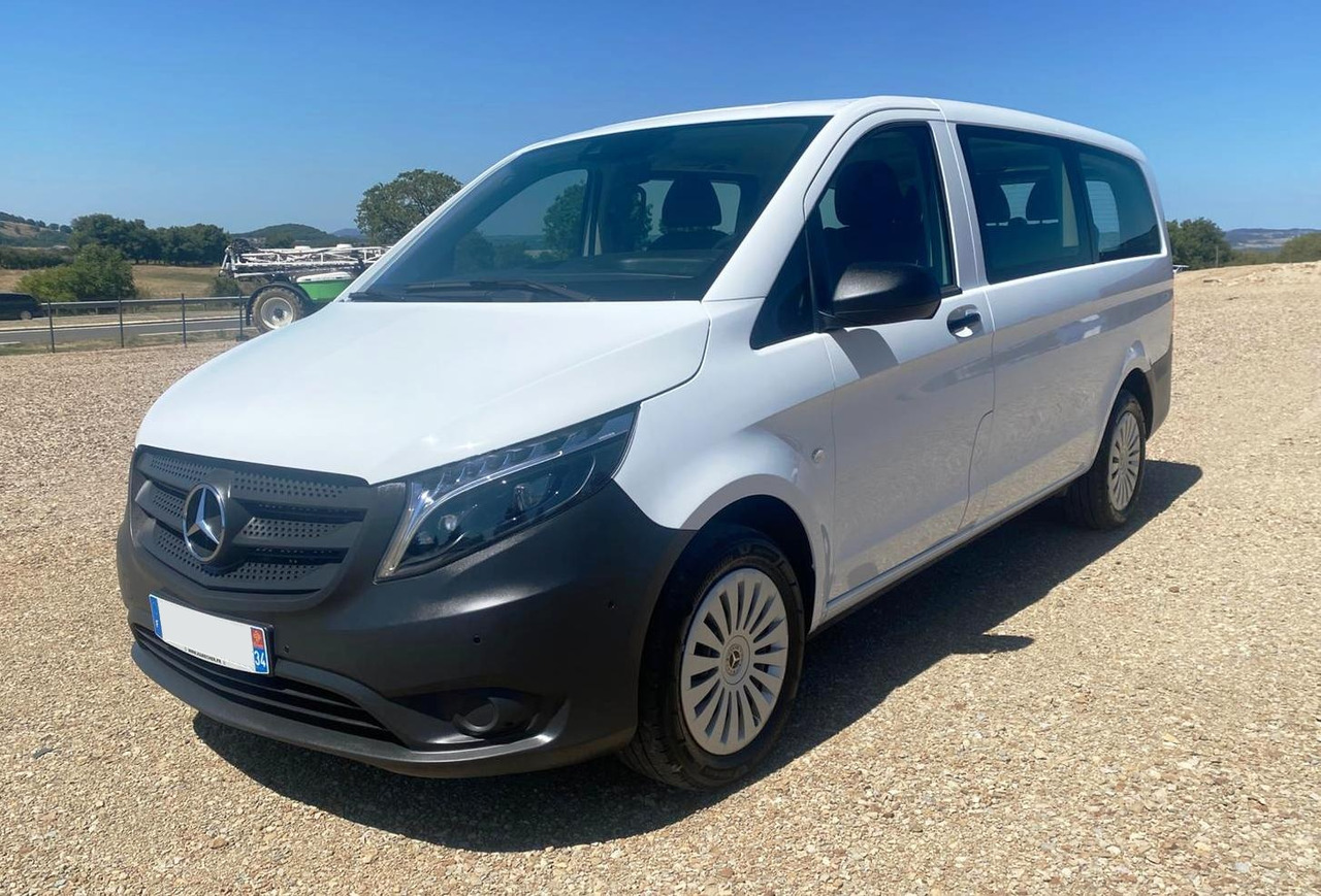 MERCEDES-BENZ Vito Tourer 114 CDI 136 Long Pro 9G-Tronic 8 Places - Kisbusz: 2 kép. MERCEDES-BENZ Vito Tourer 114 CDI 136 Long Pro 9G-Tronic 8 Places - Kisbusz: 2 kép.