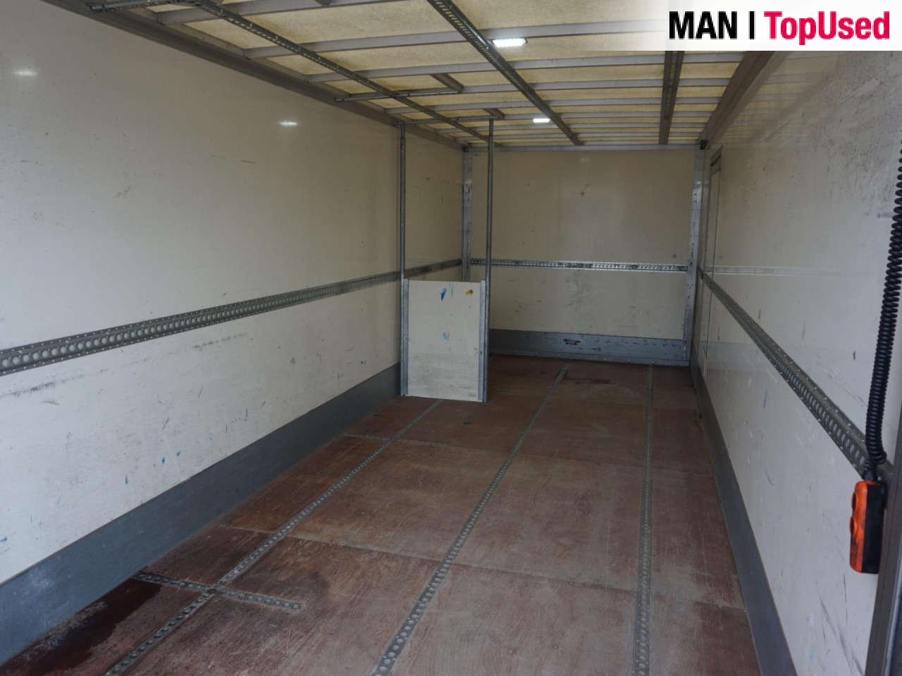 MAN TGL 8.160 4X2 BB - Dobozos felépítményű teherautó: 5 kép. MAN TGL 8.160 4X2 BB - Dobozos felépítményű teherautó: 5 kép.