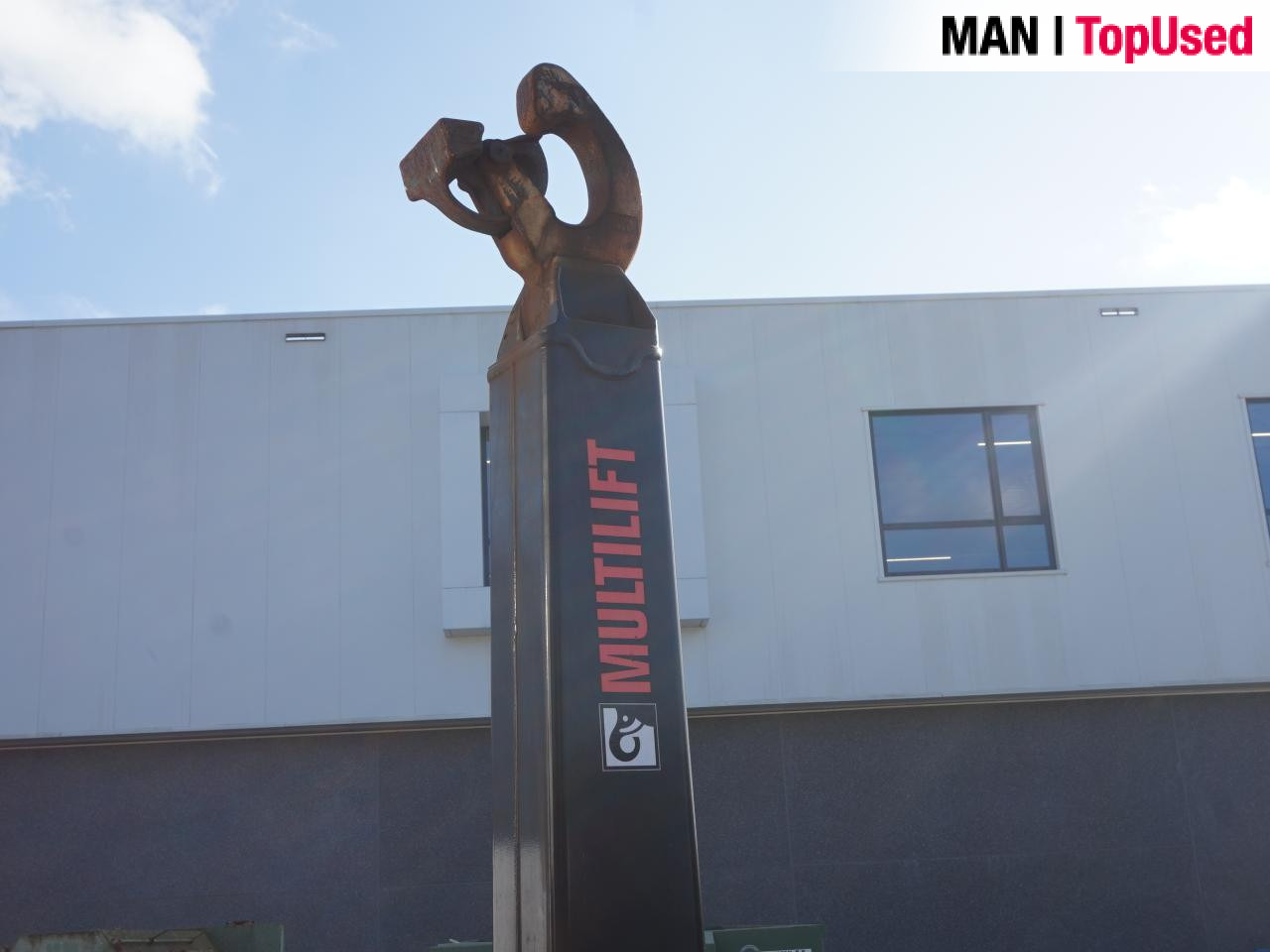 MAN TGS 26.460 6X2-4 BL Abroll Kipper - Billenőplatós teherautó: 2 kép. MAN TGS 26.460 6X2-4 BL Abroll Kipper - Billenőplatós teherautó: 2 kép.