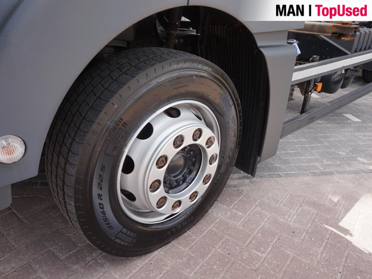 MAN TGX 26.510 6X2-4 LL / BDF / Lift-Axle / Euro 6 - Cserefelépítményes teherautó: 4 kép. MAN TGX 26.510 6X2-4 LL / BDF / Lift-Axle / Euro 6 - Cserefelépítményes teherautó: 4 kép.