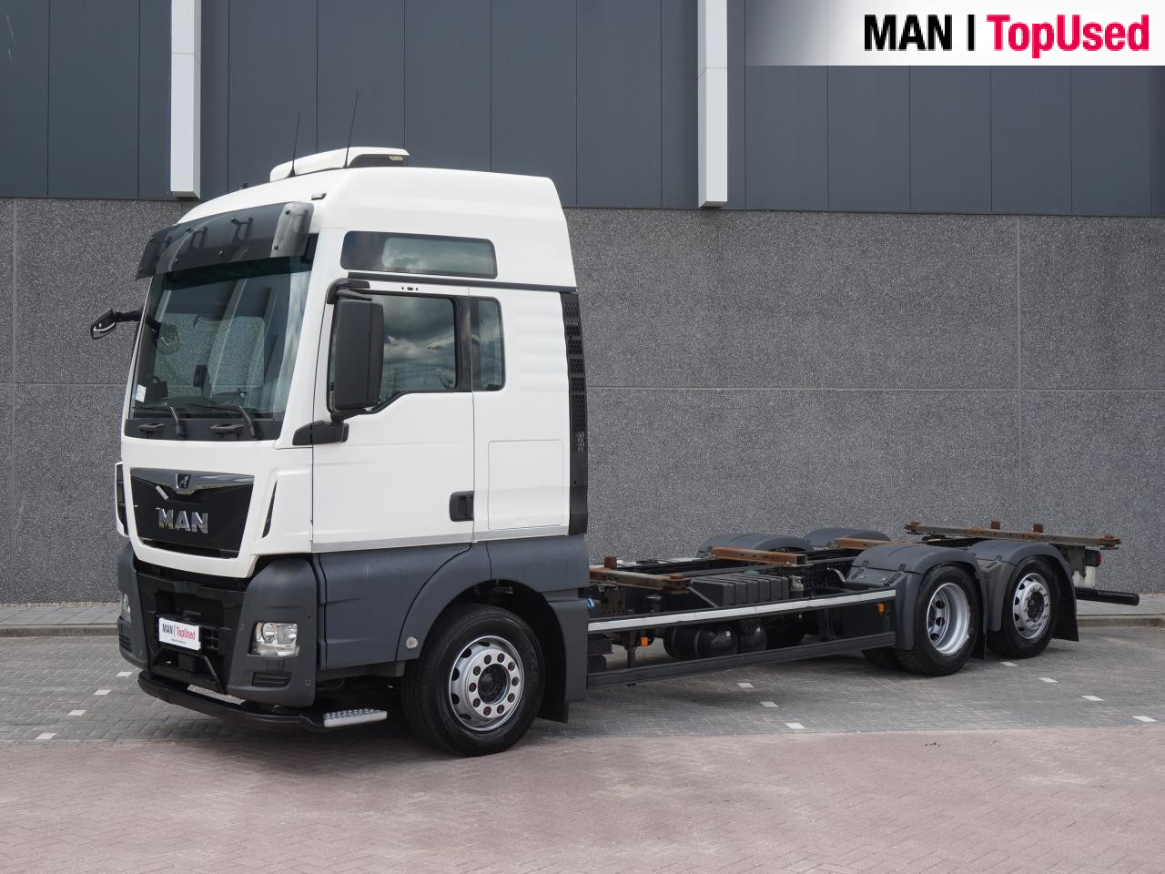 MAN TGX 26.510 6X2-4 LL / BDF / Lift-Axle / Euro 6 - Cserefelépítményes teherautó: 1 kép. MAN TGX 26.510 6X2-4 LL / BDF / Lift-Axle / Euro 6 - Cserefelépítményes teherautó: 1 kép.