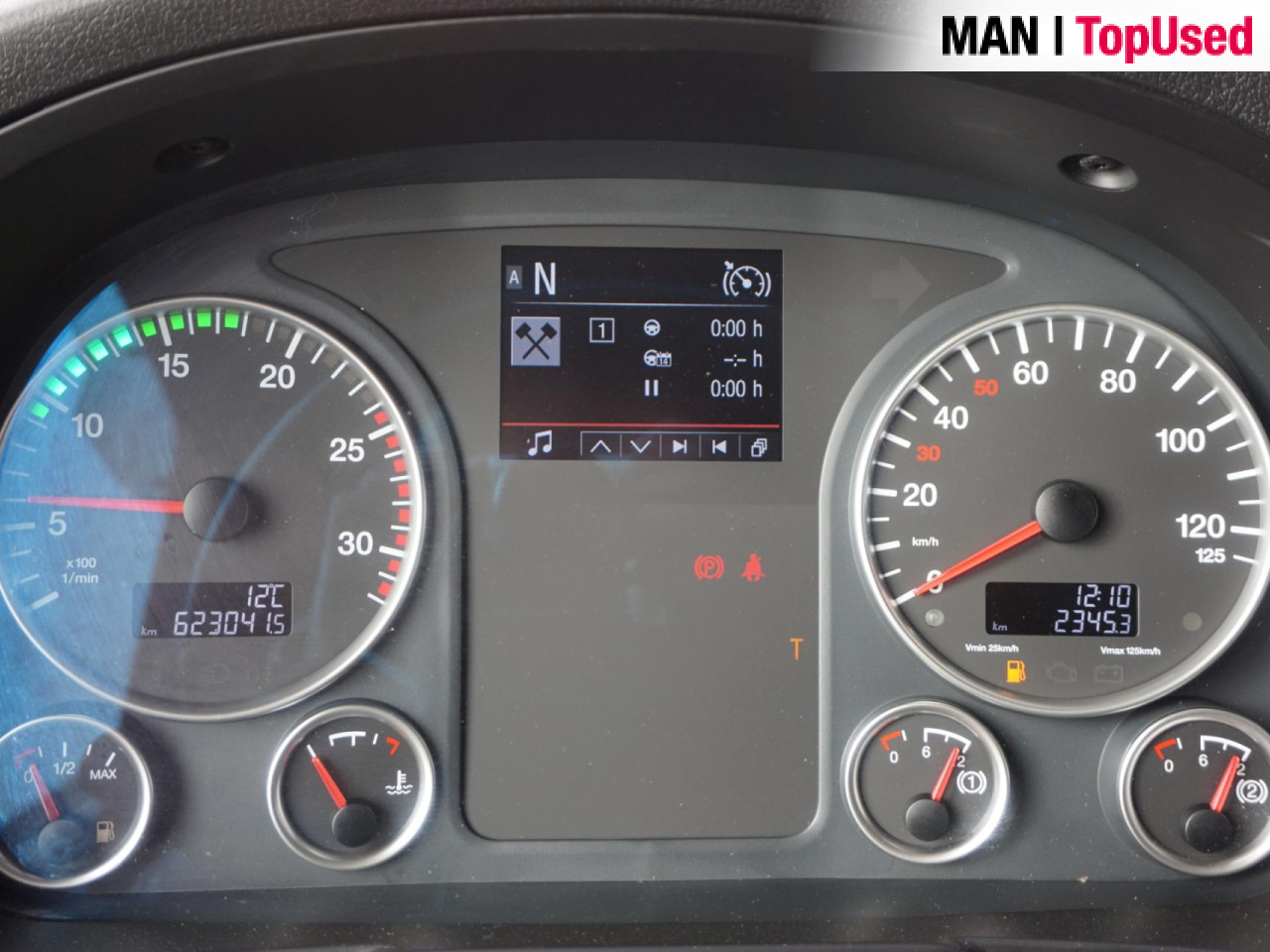 MAN TGX 18.420 4X2 BLS / PTO / Euro6 - Nyergesvontató: 4 kép. MAN TGX 18.420 4X2 BLS / PTO / Euro6 - Nyergesvontató: 4 kép.