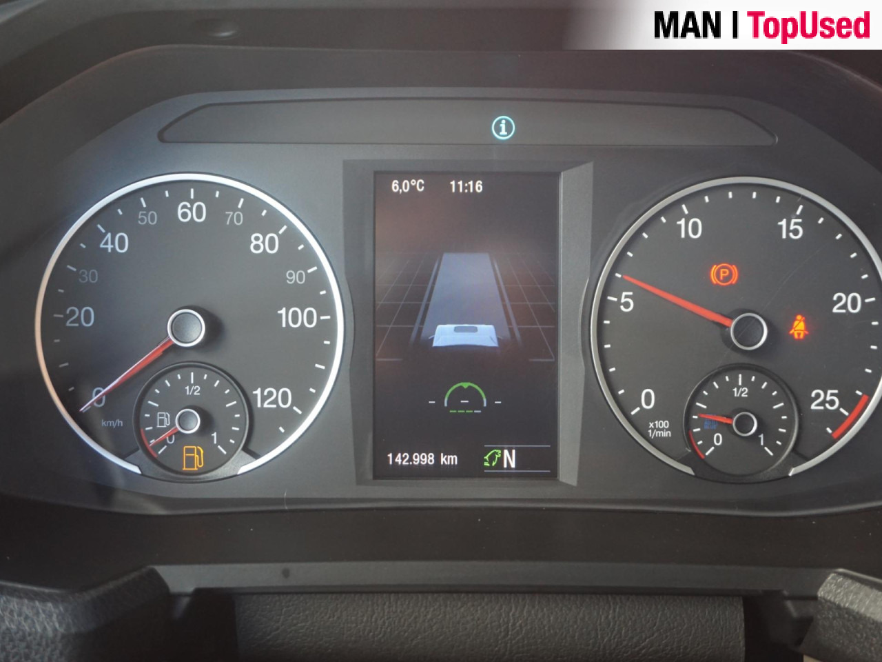 MAN TGX 18.480 4x2 BL SA - Nyergesvontató: 4 kép. MAN TGX 18.480 4x2 BL SA - Nyergesvontató: 4 kép.