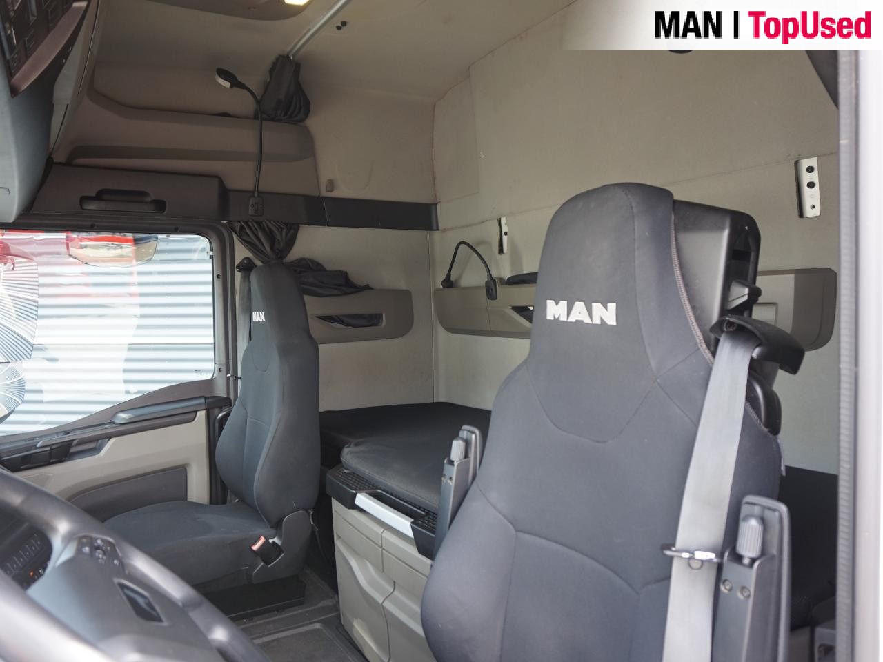 MAN TGX 18.510 4x2 BL SA - Nyergesvontató: 4 kép. MAN TGX 18.510 4x2 BL SA - Nyergesvontató: 4 kép.