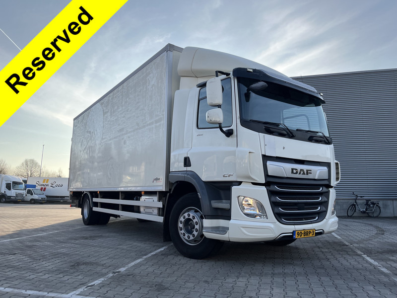 DAF CF 260 FA / 18 Ton / 204 dkm / Box 7.5 mtr / Laadklep / APK 05-25 - Dobozos felépítményű teherautó: 1 kép. DAF CF 260 FA / 18 Ton / 204 dkm / Box 7.5 mtr / Laadklep / APK 05-25 - Dobozos felépítményű teherautó: 1 kép.
