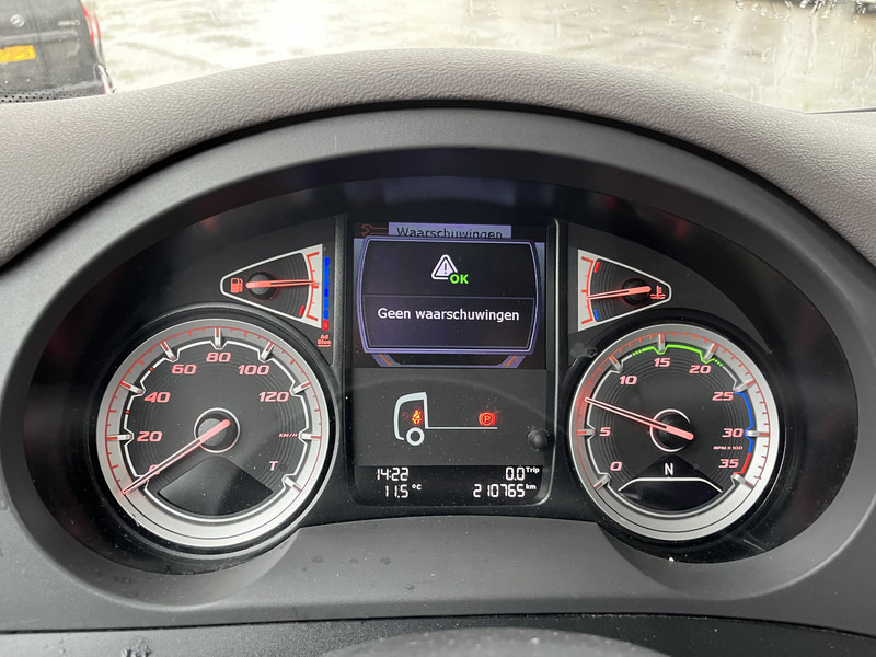DAF CF 260 FA / 18 Ton / 210 dkm / Box / Laadklep / APK 05-25 - Dobozos felépítményű teherautó: 4 kép. DAF CF 260 FA / 18 Ton / 210 dkm / Box / Laadklep / APK 05-25 - Dobozos felépítményű teherautó: 4 kép.