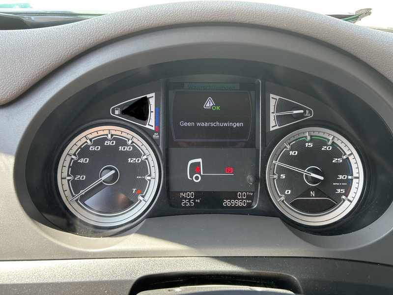 DAF CF 260 FA / Carrier Koeler - 30 gr / Chereau Frigobox / Laadklep 2000 kg - Hűtős teherautó: 4 kép. DAF CF 260 FA / Carrier Koeler - 30 gr / Chereau Frigobox / Laadklep 2000 kg - Hűtős teherautó: 4 kép.