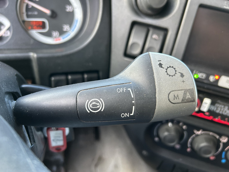 DAF CF 75 310 Euro 5 / Curtainside Box / Loadlift / Trailer Coupling - Ponyvás teherautó: 5 kép. DAF CF 75 310 Euro 5 / Curtainside Box / Loadlift / Trailer Coupling - Ponyvás teherautó: 5 kép.