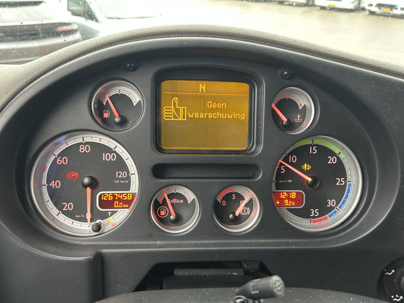 DAF FA LF 55 210 EEV / 14 Ton / Isolated Box / Loadlift / APK TUV 01-26 - Dobozos felépítményű teherautó: 4 kép. DAF FA LF 55 210 EEV / 14 Ton / Isolated Box / Loadlift / APK TUV 01-26 - Dobozos felépítményű teherautó: 4 kép.