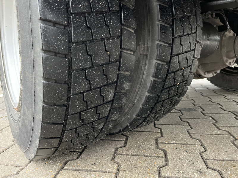 Dobozos felépítményű teherautó DAF LF 180 FA Euro 6 / 12 Ton / 347 dkm / Box / LBW: 17 kép. Dobozos felépítményű teherautó DAF LF 180 FA Euro 6 / 12 Ton / 347 dkm / Box / LBW: 17 kép.