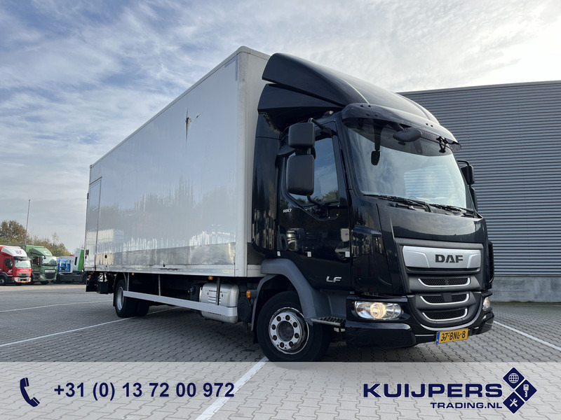 DAF LF 180 FA Euro 6 / 12 Ton / 400 dkm / Box / Laadklep - Dobozos felépítményű teherautó: 1 kép. DAF LF 180 FA Euro 6 / 12 Ton / 400 dkm / Box / Laadklep - Dobozos felépítményű teherautó: 1 kép.