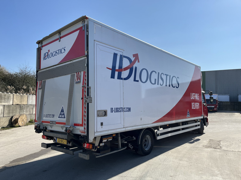 DAF LF 210 FA / 12 Ton / 419 dkm / Koffer / LBW 1500 kg / NL LKW - Dobozos felépítményű teherautó: 2 kép. DAF LF 210 FA / 12 Ton / 419 dkm / Koffer / LBW 1500 kg / NL LKW - Dobozos felépítményű teherautó: 2 kép.