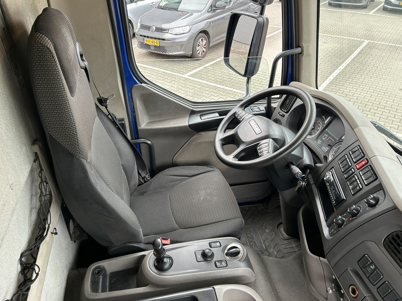 DAF LF 210 FA / 12 Ton / 454 dkm / Pritsch-Plane / LBW / APK TUV 11-25 - Ponyvás teherautó: 3 kép. DAF LF 210 FA / 12 Ton / 454 dkm / Pritsch-Plane / LBW / APK TUV 11-25 - Ponyvás teherautó: 3 kép.