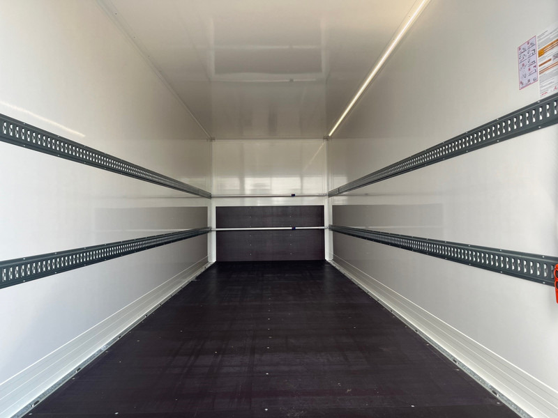 DAF LF 230 FA 18 Ton Box met Laadklep / Te huur - Bel 013-7200971 voor de mogelijkheden ! - Dobozos felépítményű teherautó: 3 kép. DAF LF 230 FA 18 Ton Box met Laadklep / Te huur - Bel 013-7200971 voor de mogelijkheden ! - Dobozos felépítményű teherautó: 3 kép.