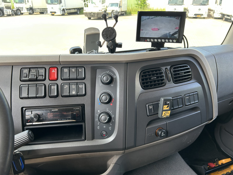 DAF LF 310 FA / Effer 175.2/3s Crane / 728 dkm / Flat Bed / APK TUV 10-25 - Darus autó: 5 kép. DAF LF 310 FA / Effer 175.2/3s Crane / 728 dkm / Flat Bed / APK TUV 10-25 - Darus autó: 5 kép.