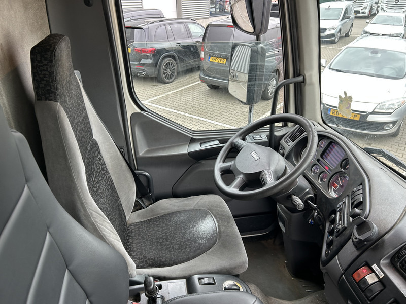 DAF LF55 220 Euro 4 / 12 Ton / 673 dkm / Box / Loadlift / APK TUV 01-26 - Dobozos felépítményű teherautó: 3 kép. DAF LF55 220 Euro 4 / 12 Ton / 673 dkm / Box / Loadlift / APK TUV 01-26 - Dobozos felépítményű teherautó: 3 kép.