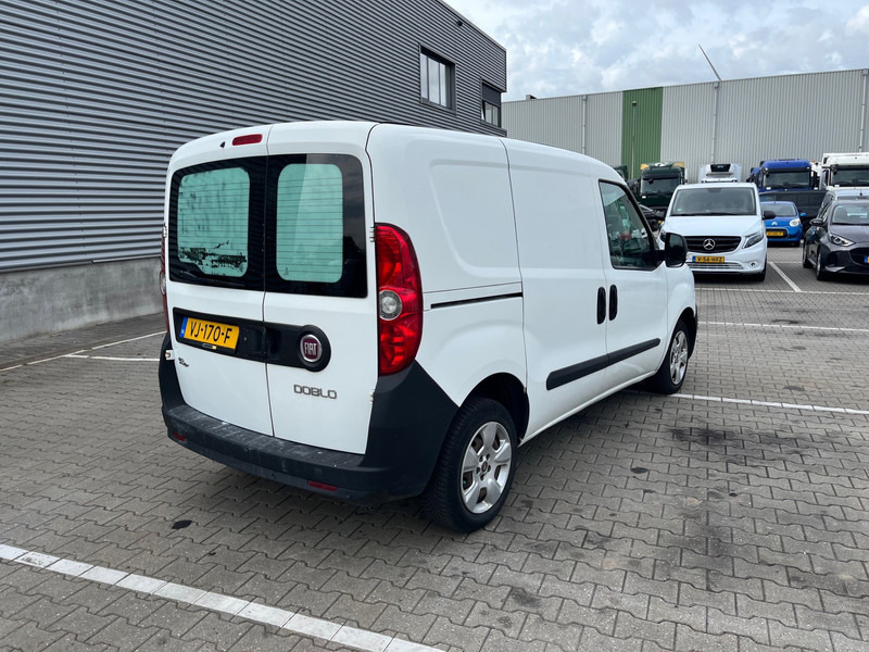 Fiat Dobló Cargo 1.3 MultiJet / NL Van - Kis furgon: 4 kép. Fiat Dobló Cargo 1.3 MultiJet / NL Van - Kis furgon: 4 kép.
