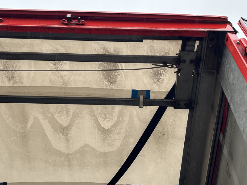 Fliegl SDS / Mega - Jumbo - Volume / Curtainside / 2 axle BPW / APK TUV 02-26 - Ponyvás félpótkocsi: 4 kép. Fliegl SDS / Mega - Jumbo - Volume / Curtainside / 2 axle BPW / APK TUV 02-26 - Ponyvás félpótkocsi: 4 kép.