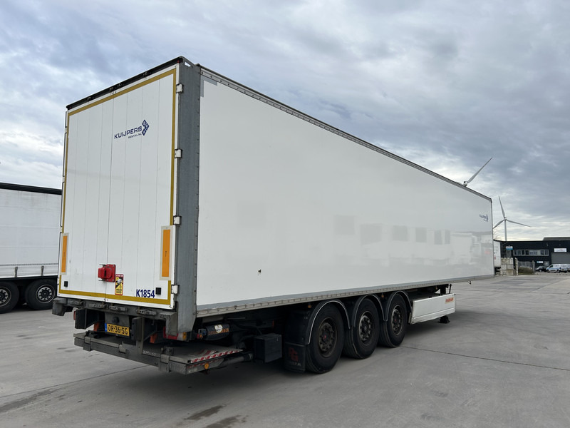 Fruehauf CNP 03 / Box / Laadklep / SAF Schijf - Félpótkocsi dobozos: 2 kép. Fruehauf CNP 03 / Box / Laadklep / SAF Schijf - Félpótkocsi dobozos: 2 kép.