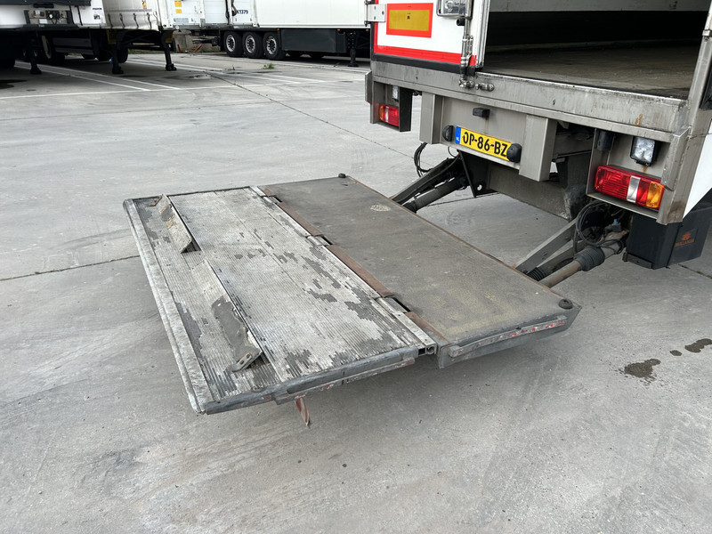 H.T.F HZO 42 / Thermo King SLXe 300 / Frigo Box / Loadlift / APK TUV 05-26 - Félpótkocsi hűtős: 5 kép. H.T.F HZO 42 / Thermo King SLXe 300 / Frigo Box / Loadlift / APK TUV 05-26 - Félpótkocsi hűtős: 5 kép.