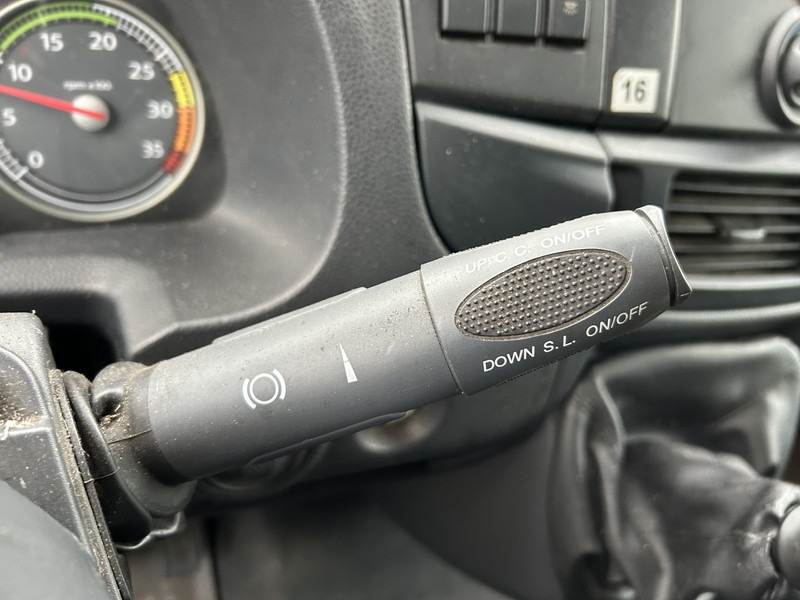 Iveco EuroCargo 180 / Motor Problem / Blad - Blad / Manual / Box / Loadlift - Dobozos felépítményű teherautó: 5 kép. Iveco EuroCargo 180 / Motor Problem / Blad - Blad / Manual / Box / Loadlift - Dobozos felépítményű teherautó: 5 kép.