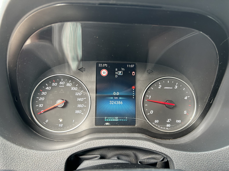 Mercedes-Benz Sprinter 515 1.9 CDI / Chassis Cabine / WB 433 cm / 324 dkm / APK TUV 03-26 - Kisteherautó: 4 kép. Mercedes-Benz Sprinter 515 1.9 CDI / Chassis Cabine / WB 433 cm / 324 dkm / APK TUV 03-26 - Kisteherautó: 4 kép.