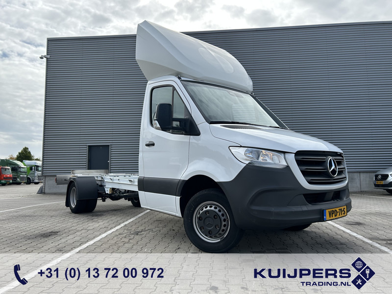 Mercedes-Benz Sprinter 515 1.9 CDI / Chassis Cabine / WB 433 cm / 324 dkm / APK TUV 03-26 - Kisteherautó: 1 kép. Mercedes-Benz Sprinter 515 1.9 CDI / Chassis Cabine / WB 433 cm / 324 dkm / APK TUV 03-26 - Kisteherautó: 1 kép.