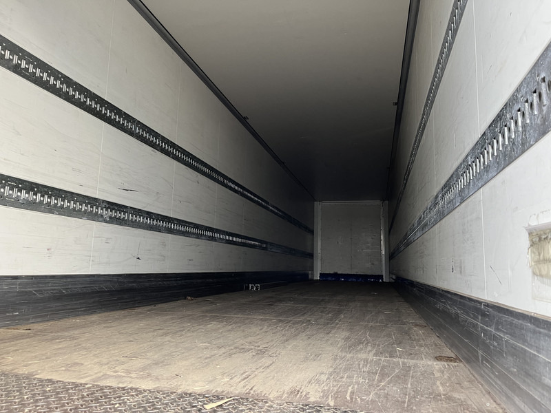 Krone DryLiner / Box / Front Damage / BPW Drum / APK TUV 12-25 - Félpótkocsi dobozos: 3 kép. Krone DryLiner / Box / Front Damage / BPW Drum / APK TUV 12-25 - Félpótkocsi dobozos: 3 kép.