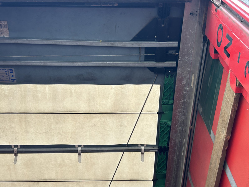 Krone Profi Liner / Mega / Curtainside / BPW Drum / NL Trailer - Ponyvás félpótkocsi: 4 kép. Krone Profi Liner / Mega / Curtainside / BPW Drum / NL Trailer - Ponyvás félpótkocsi: 4 kép.