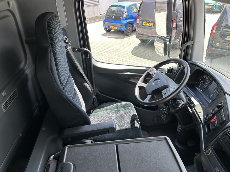Mercedes-Benz Atego 818 / 8 Ton / 676 dkm / Box / Laadklep / APK TUV 03-26 - Dobozos felépítményű teherautó: 3 kép. Mercedes-Benz Atego 818 / 8 Ton / 676 dkm / Box / Laadklep / APK TUV 03-26 - Dobozos felépítményű teherautó: 3 kép.