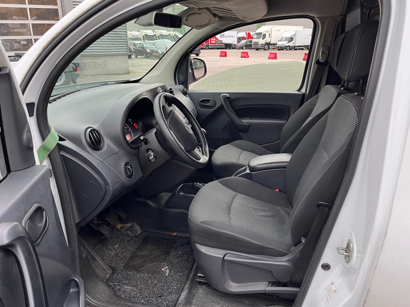 Mercedes-Benz Citan 109 CDI / Extra Lang / UNFALL / DAMAGE - Kis furgon: 5 kép. Mercedes-Benz Citan 109 CDI / Extra Lang / UNFALL / DAMAGE - Kis furgon: 5 kép.